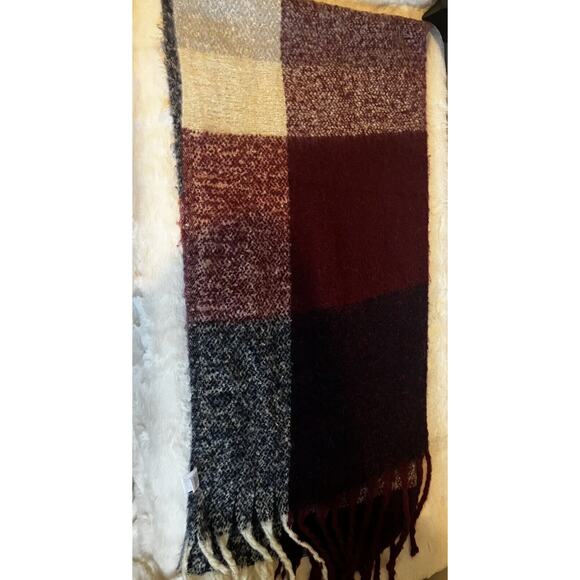 Oversized Fashion Apparel Scarf very soft - Picture 6 of 8